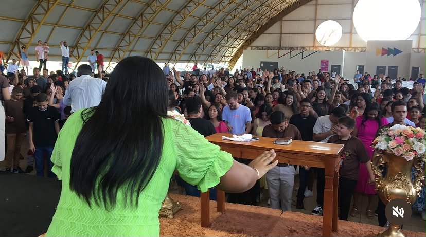 Edneia Meiry confirma presença no Subúrbio em Louvor, em Paripe